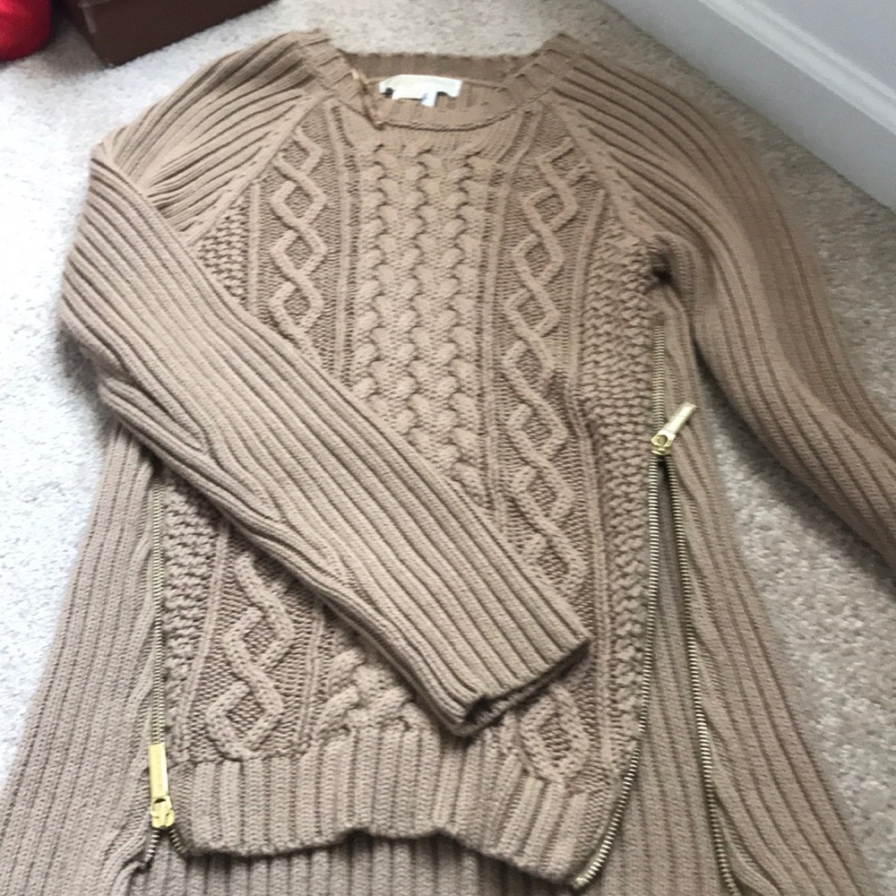 Sweater - Picture 2 of 3